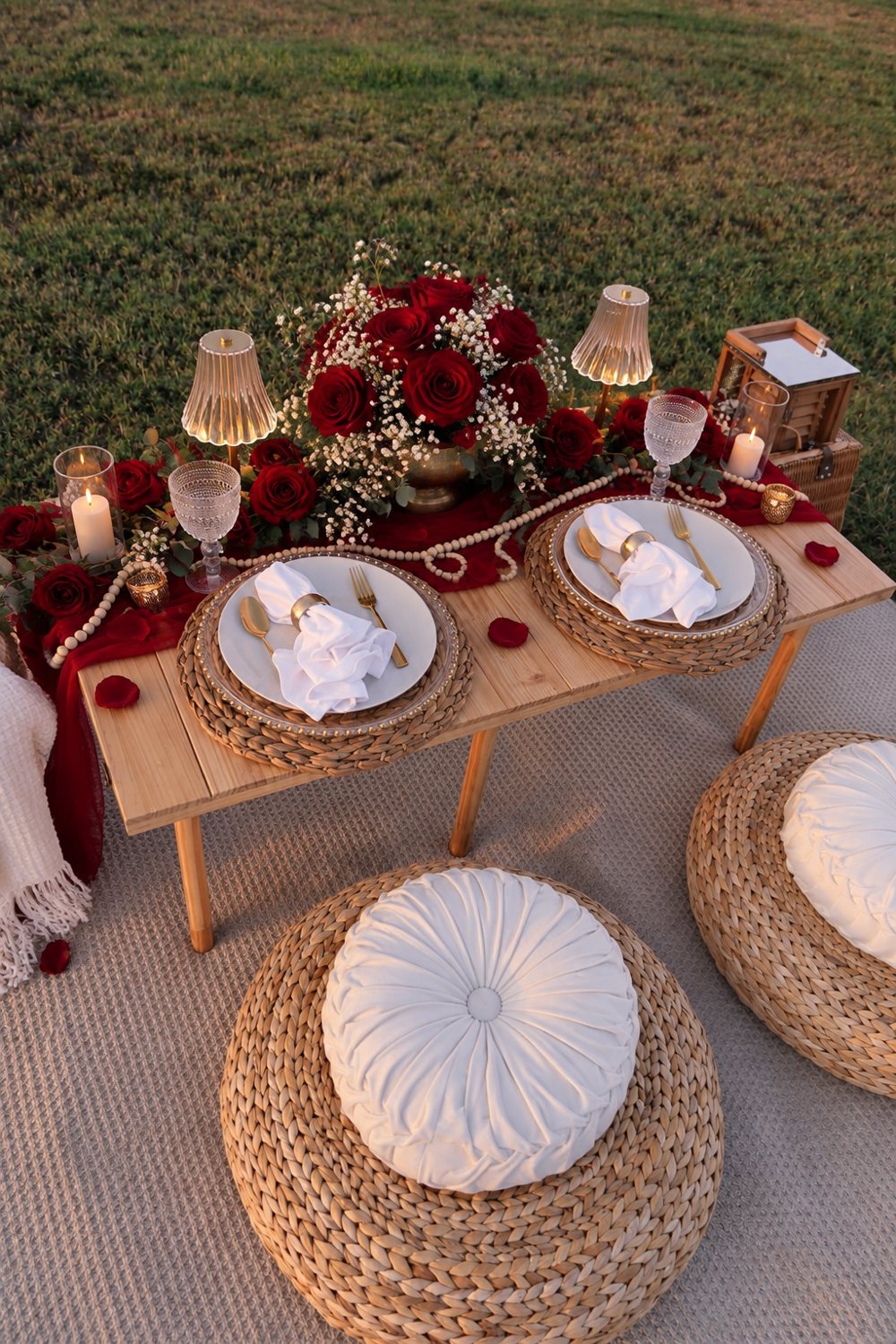 Rouge collection red roses setup